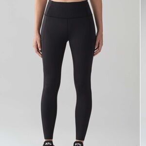 Lululemon Fast & Free 7/8 Tight II *Nulux 25"
Black, reflective dots size 12 GUC